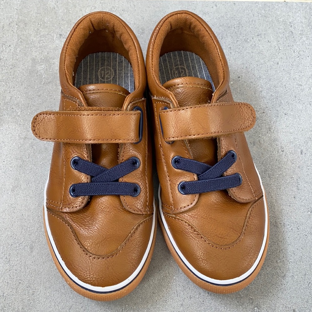 Cat and jack brown shoes